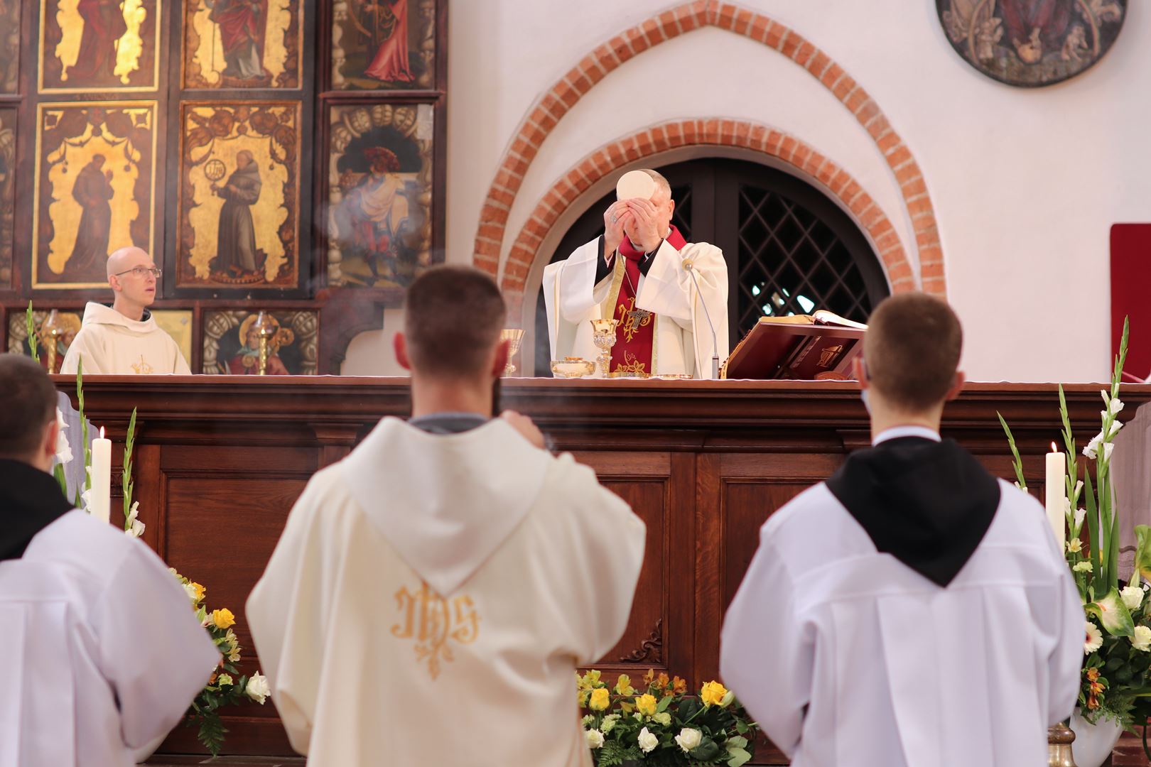 Vigningens sakrament för diakoner och präster hos Gråbröderna den 22 maj 2021, i Gdańsk, Polen. Foto: Gråbröderna