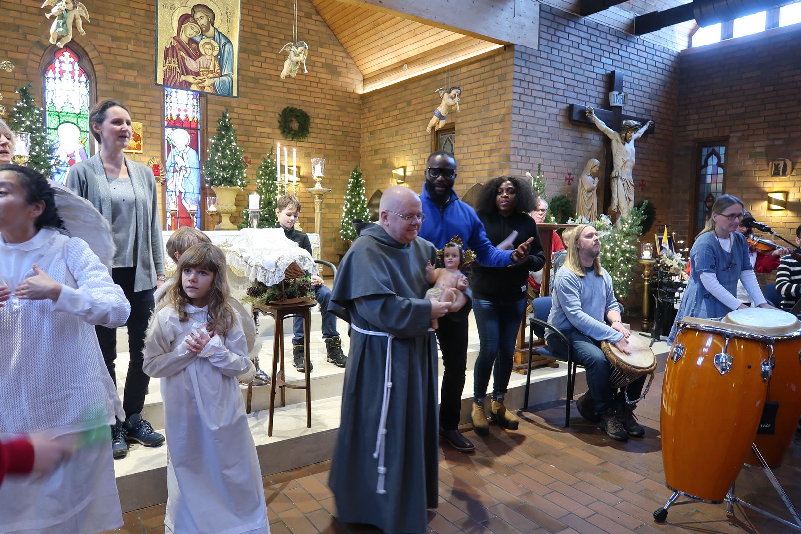 Julsånger på olika språk i St Franciskus, Jönköping 7 januari 2023