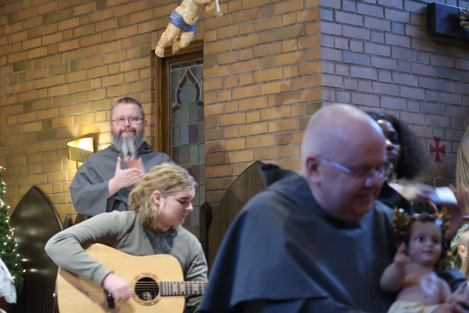 Julsånger på olika språk i St Franciskus, Jönköping 7 januari 2023