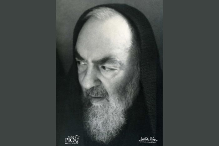 För att fira sitt 10-årsjubileum släpper St. Pio Foundation i USA 10 aldrig tidigare visade fotografier av St. Pio av Pietrelcina