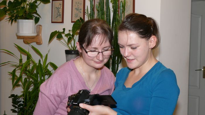 Från vänster till höger: Systrarna Teresa och Helena Kmieć stod varandra nära.