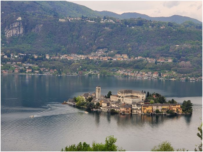 Ortasjön i Piemonte