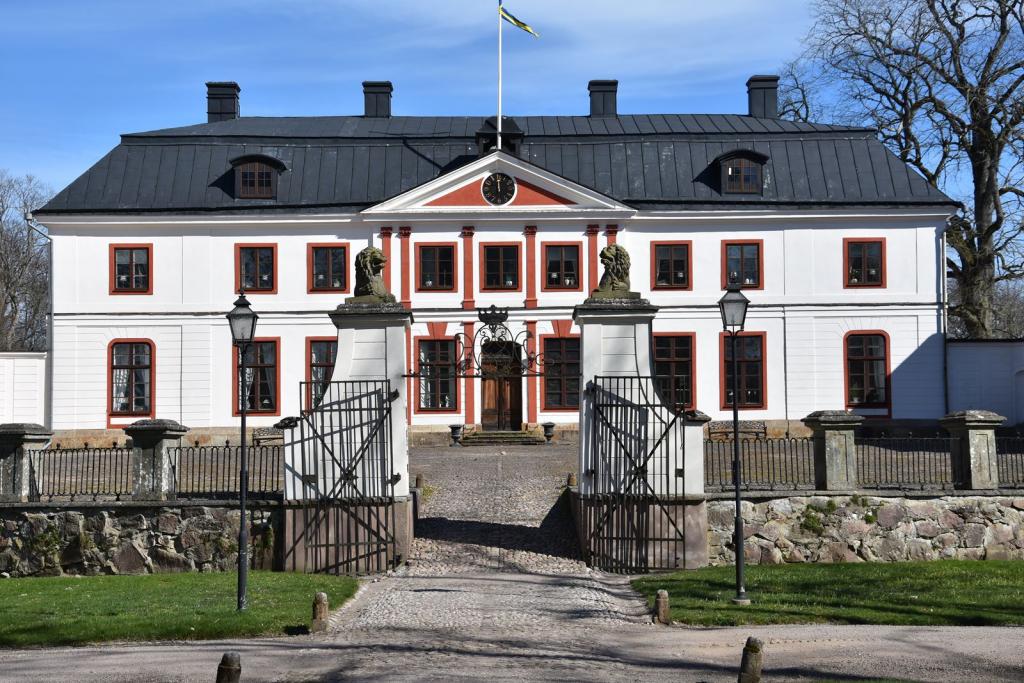 Vackra Skandinavien, Mariestad med omnejd i april 2020, Foto: Broder Kssael