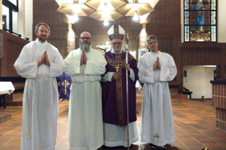 Onsdagen den 27 december kl. 11 i S:t Eriks katolska domkyrka viger kardinalen Rickard Melkersson, Andreas Björklind och Per Södergren till ständiga diakoner.