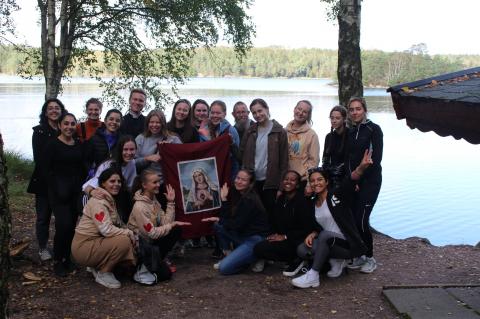 Jungfru Marias Döttrar tillsammans med f. Joakim och br. Ludde