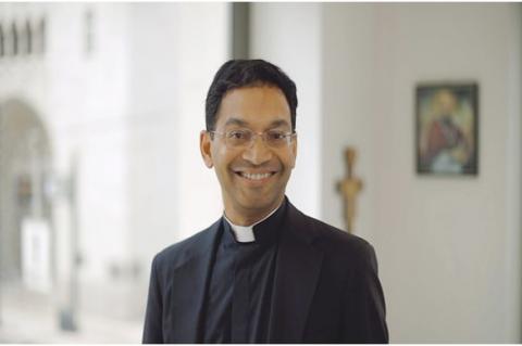 Biskop Earl K. Fernandes av Columbus, Ohio
