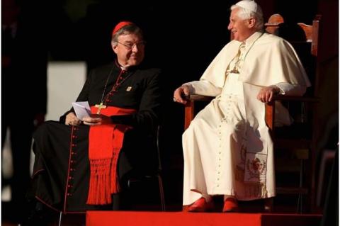Benedictus XVI och kardinal George Pell på Världsungdomsdagen i Sydney, juli 2008