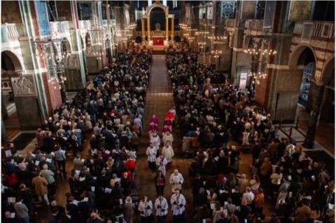 Stiftet Westminster, som omfattar stora delar av huvudstaden London, sade att det hade 252 katekumener och över 250 kandidater, vilket gör att totalt över 500 ska tas emot i den katolska kyrkan vid påsk