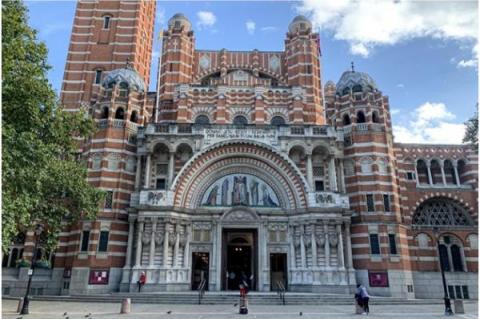 Westminster Cathedral i London är moderkyrka för katoliker i England och Wales och säte för ärkebiskopen av Westminster.