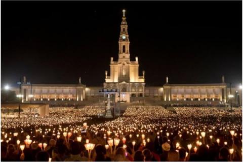 Helgedomen Vår Fru av Fatima i Portugal