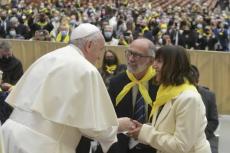 Pope Francis greets a couple during a meeting with members of the Retrouvaille marriage ministry Nov. 6, 2021 | Vatican Media